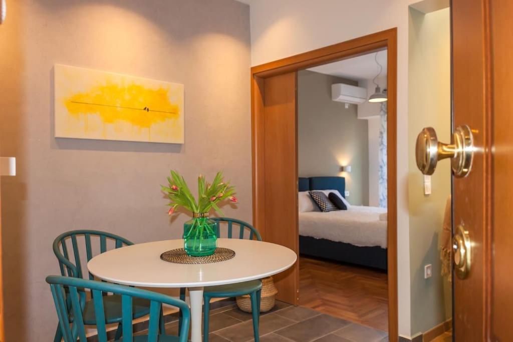 Deluxe Urban 2Br Apt By Nat. Archaelogical Museum Athens Exterior photo